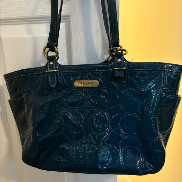 Patent leather Coach bag - Picture 6 of 6